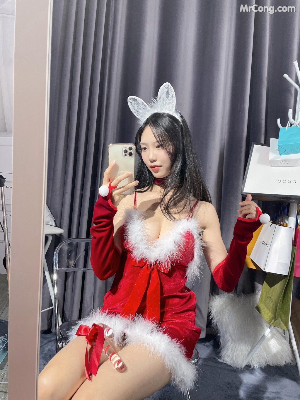 Coser@抖娘-利世 Vol.061: 2021圣诞微密圈 (22 photos + 1 video) – Page 2