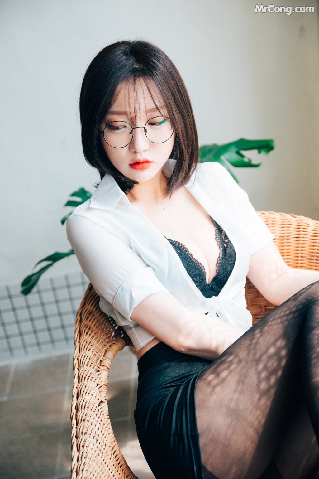 [Loozy] Officegirls Vacation Vol.1: Son Ye-Eun (손예은) (55 photos + 10 videos) – Page 2