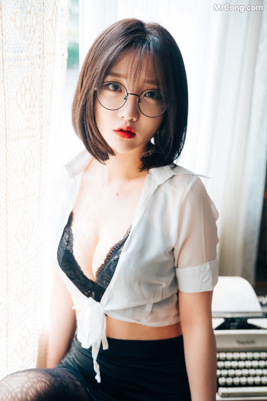 [Loozy] Officegirls Vacation Vol.1: Son Ye-Eun (손예은) (55 photos + 10 videos) – Page 4