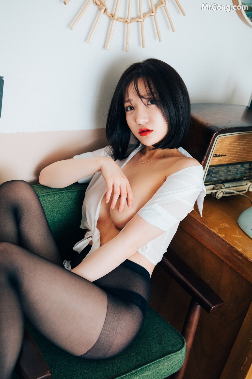 [Loozy] Officegirls Vacation Vol.1: Son Ye-Eun (손예은) (55 photos + 10 videos) – Page 5