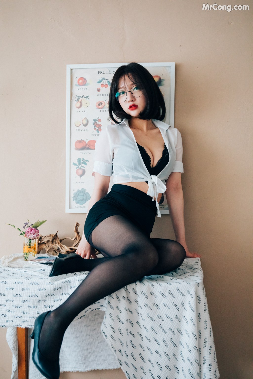 [Loozy] Officegirls Vacation Vol.1: Son Ye-Eun (손예은) (55 photos + 10 videos) – Page 6