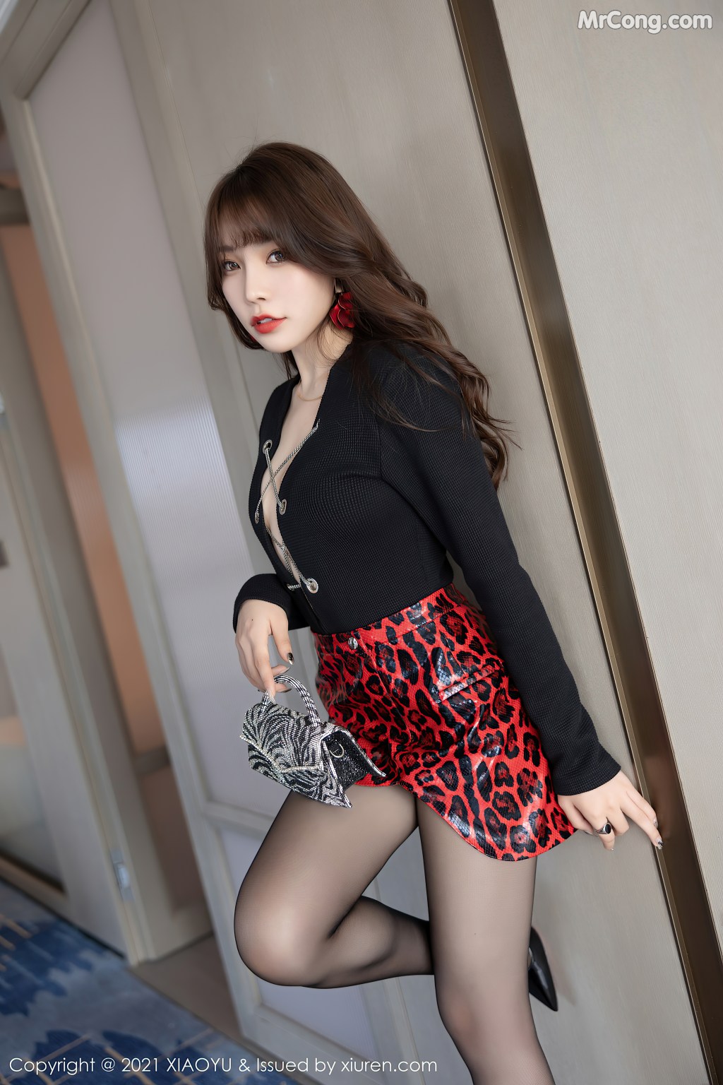 XiaoYu Vol.649: Booty (芝芝) (68 photos)