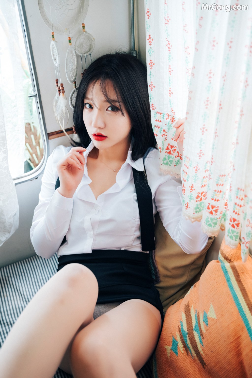 [Loozy] Officegirls Vacation Vol.2: Son Ye-Eun (손예은) (85 photos)