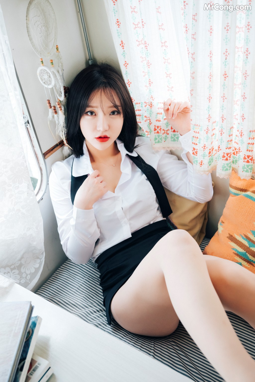 [Loozy] Officegirls Vacation Vol.2: Son Ye-Eun (손예은) (85 photos)