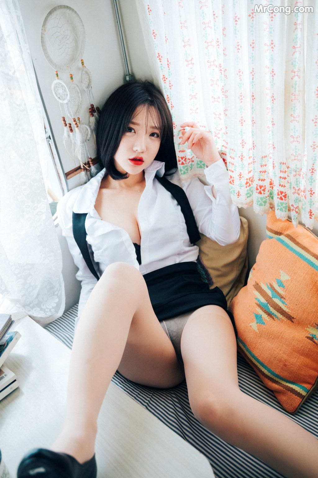 [Loozy] Officegirls Vacation Vol.2: Son Ye-Eun (손예은) (85 photos)