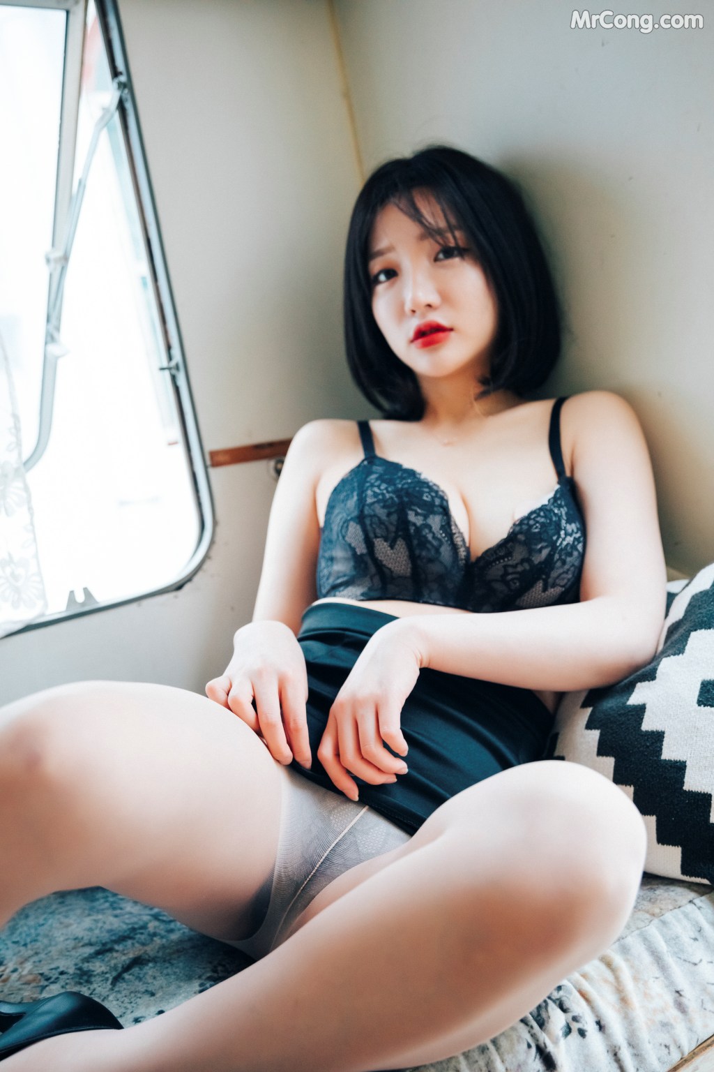 [Loozy] Officegirls Vacation Vol.2: Son Ye-Eun (손예은) (85 photos) – Page 7