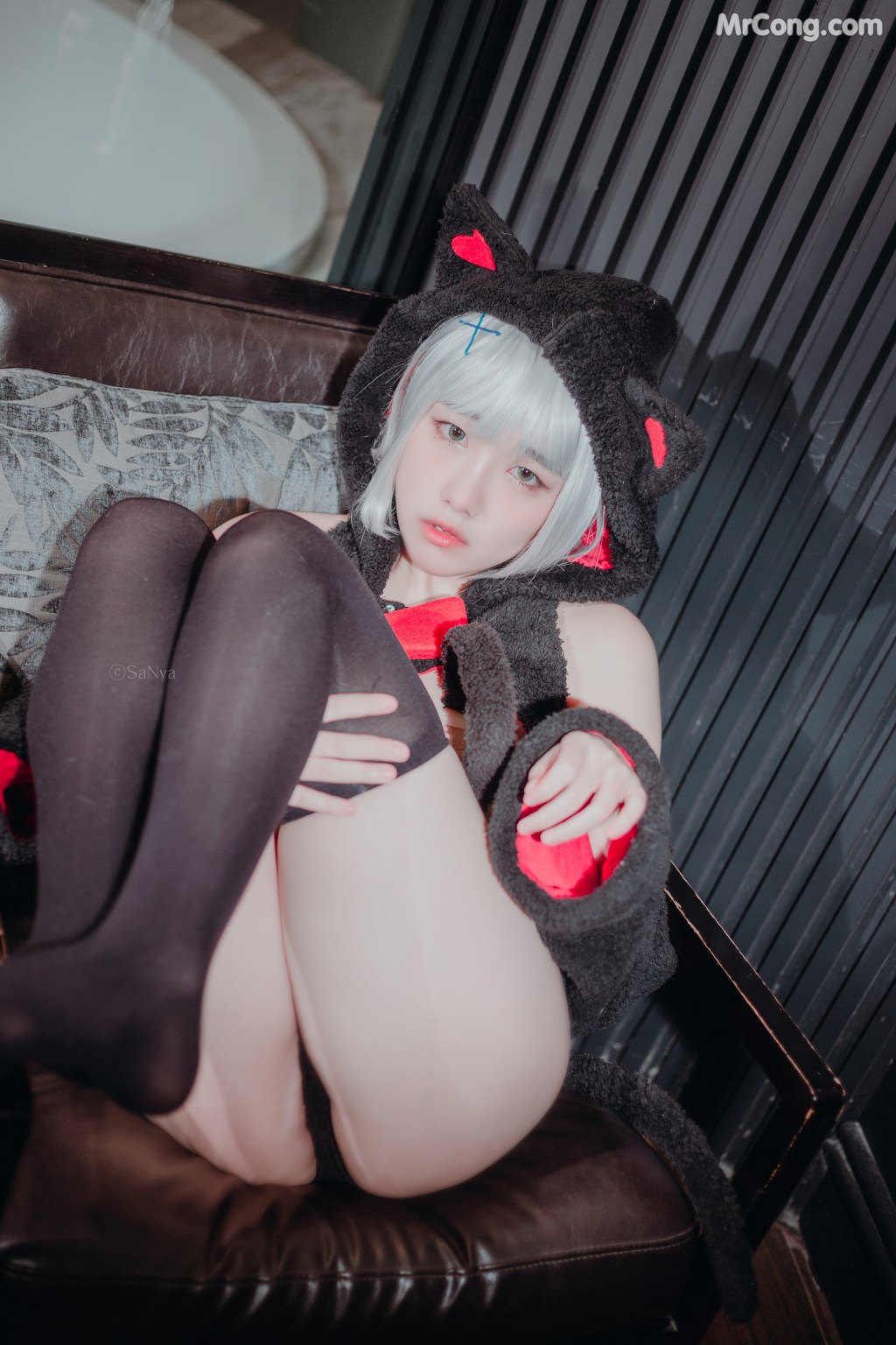 Sonson (손손): Mischief Black Cat (35 photos) – Page 4