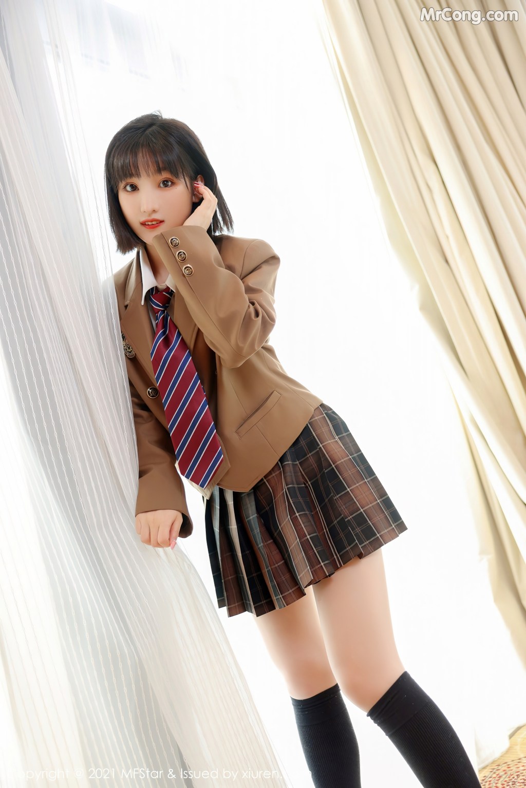 MFStar Vol.543: 甜筒晓彤 (54 photos)