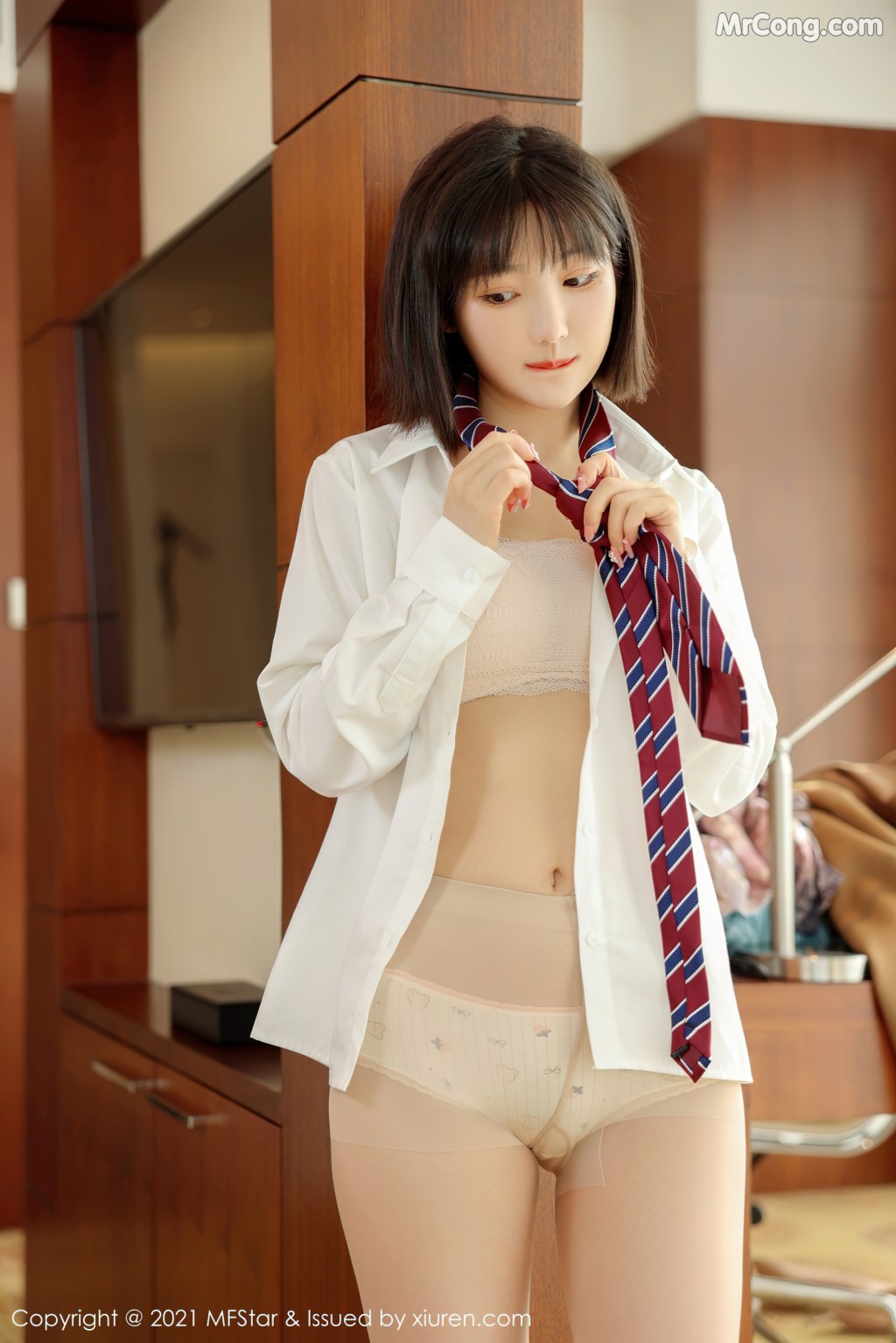 MFStar Vol.543: 甜筒晓彤 (54 photos) – Page 4