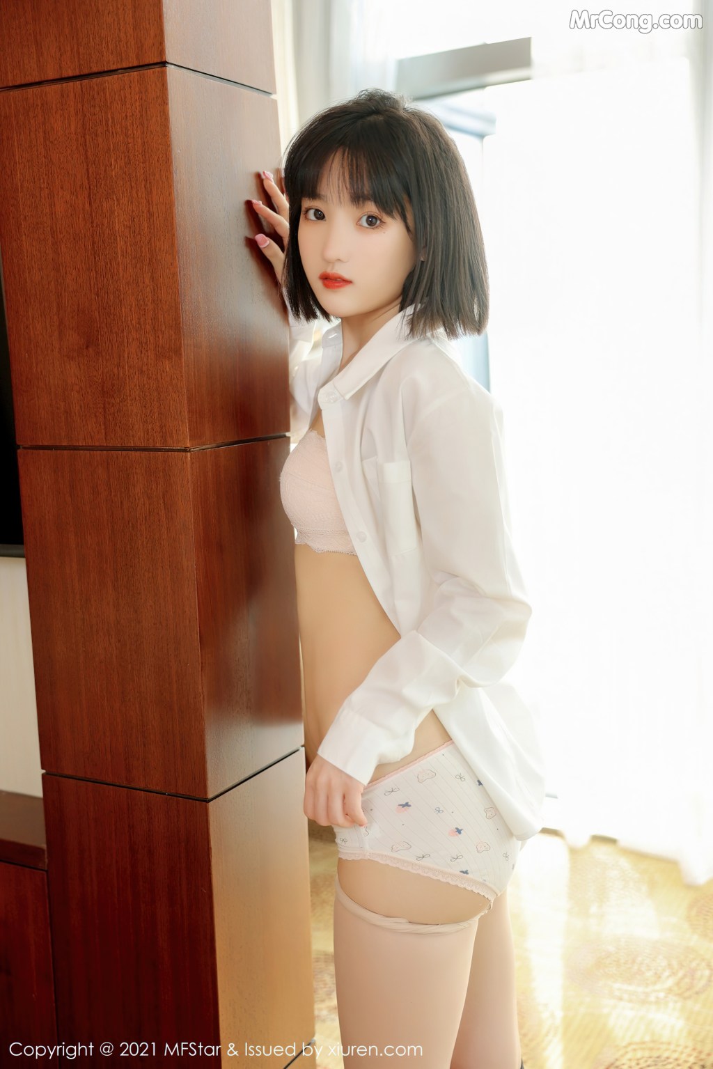 MFStar Vol.543: 甜筒晓彤 (54 photos) – Page 4