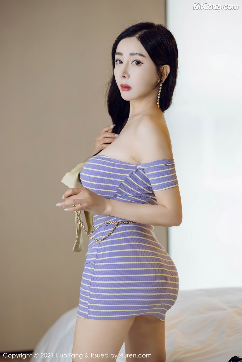 HuaYang Vol.464: Yun Er (允爾) (52 photos)