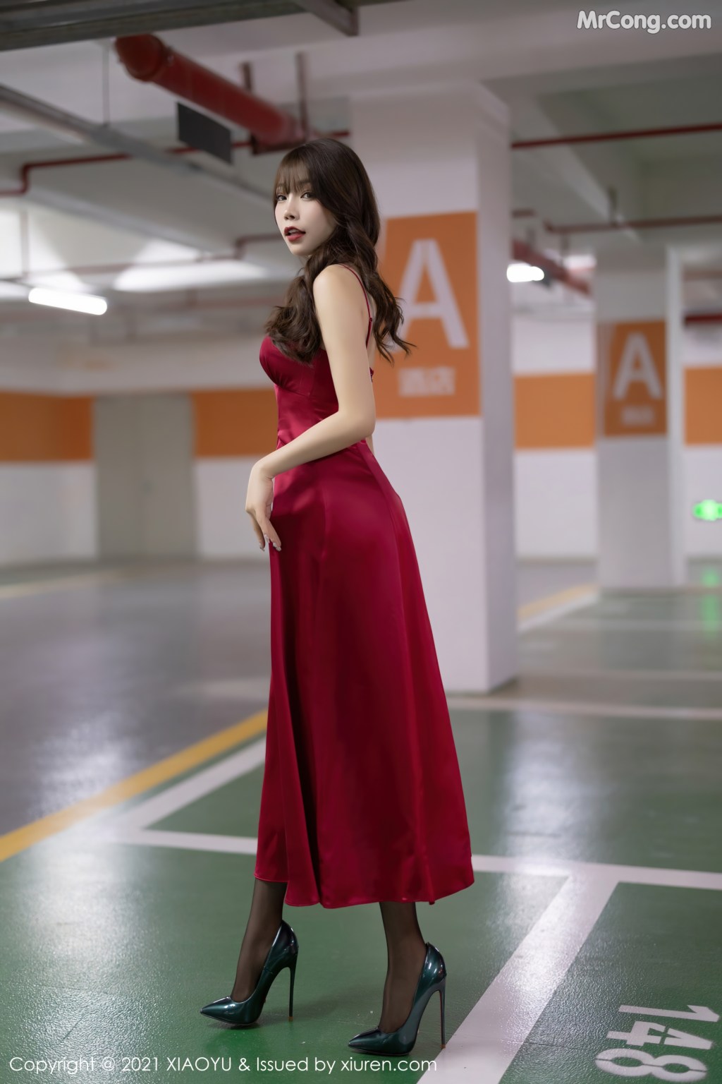 XiaoYu Vol.654: Booty (芝芝) (83 photos)