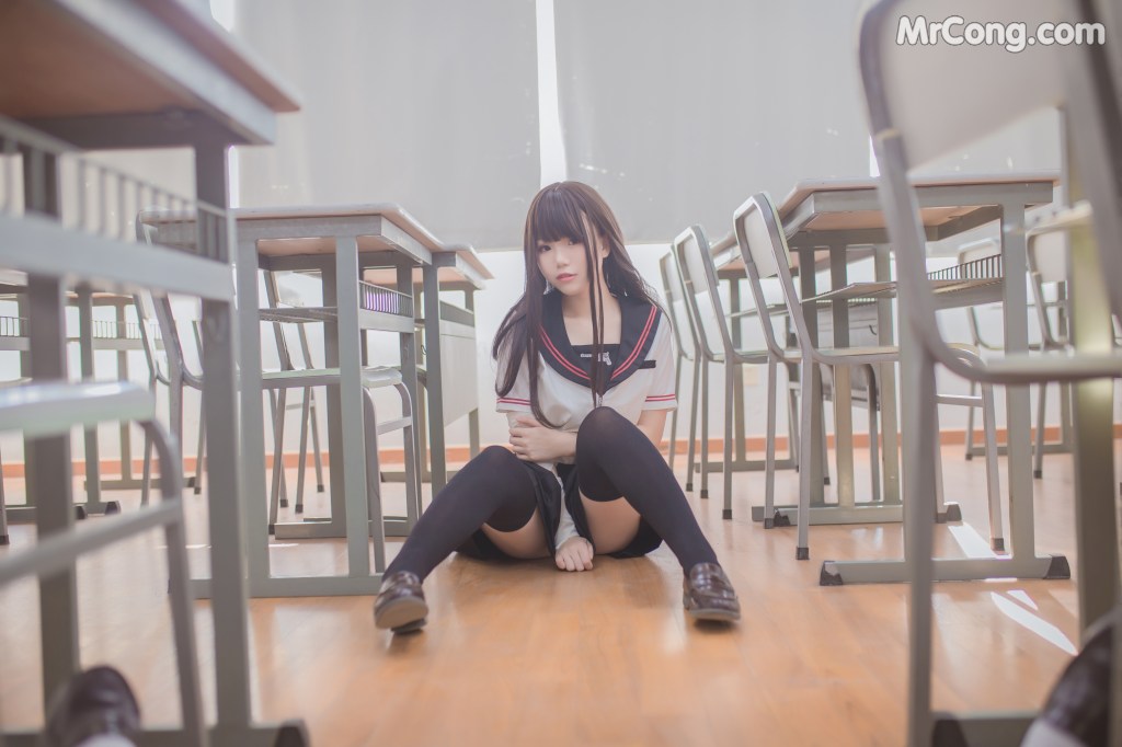 Coser@Yoko宅夏: 黑丝JK (39 photos)