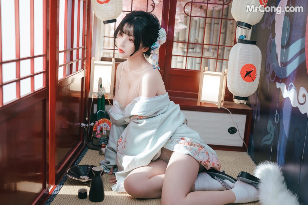 Coser@rioko凉凉子 Vol.081: 《年上の韵》温泉旅行 (31 photos + 6 videos)