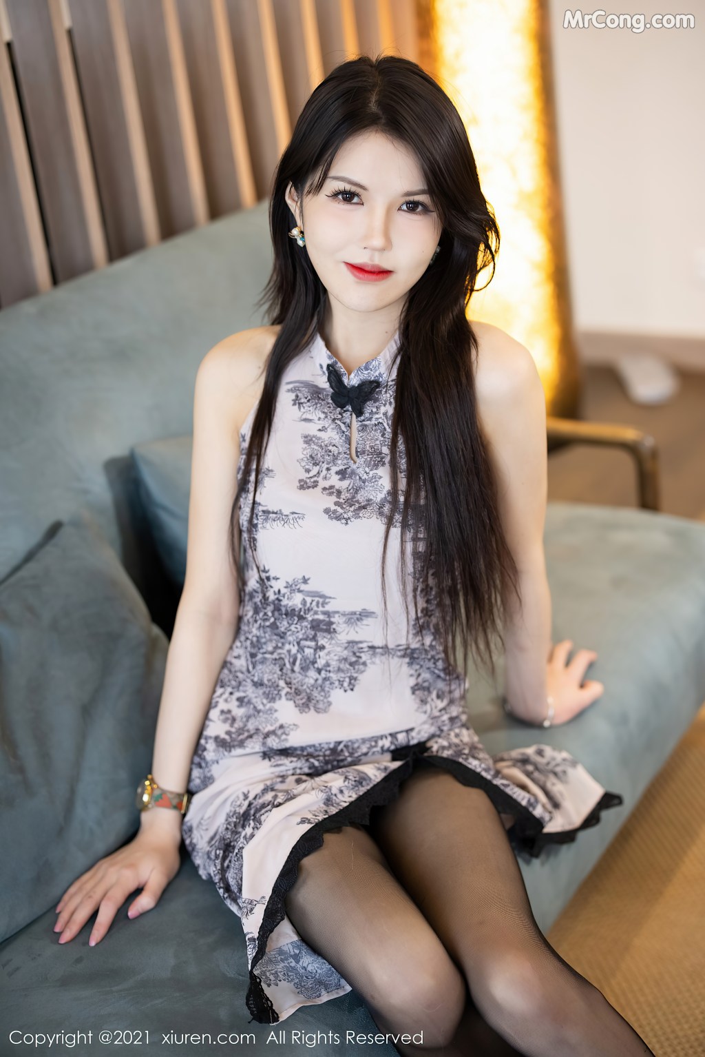 XIUREN No.3887: 媛媛酱belle (43 photos)