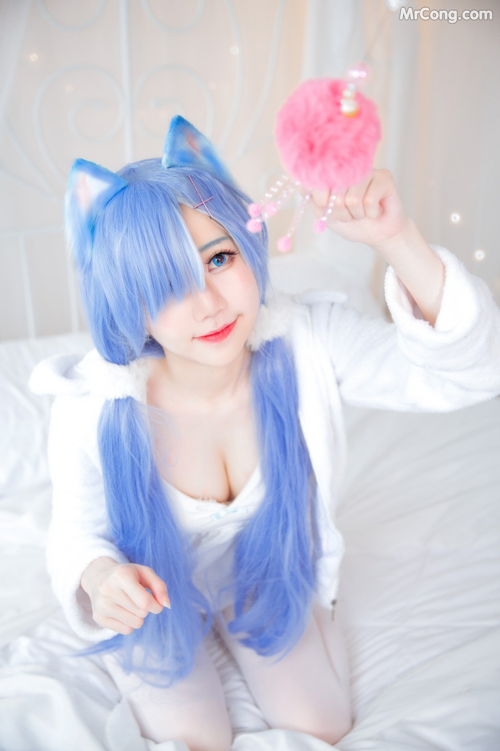 Coser@Sally多啦雪 (Sally Dorasnow): [ReZero][Rem] White Kitty (49 photos)
