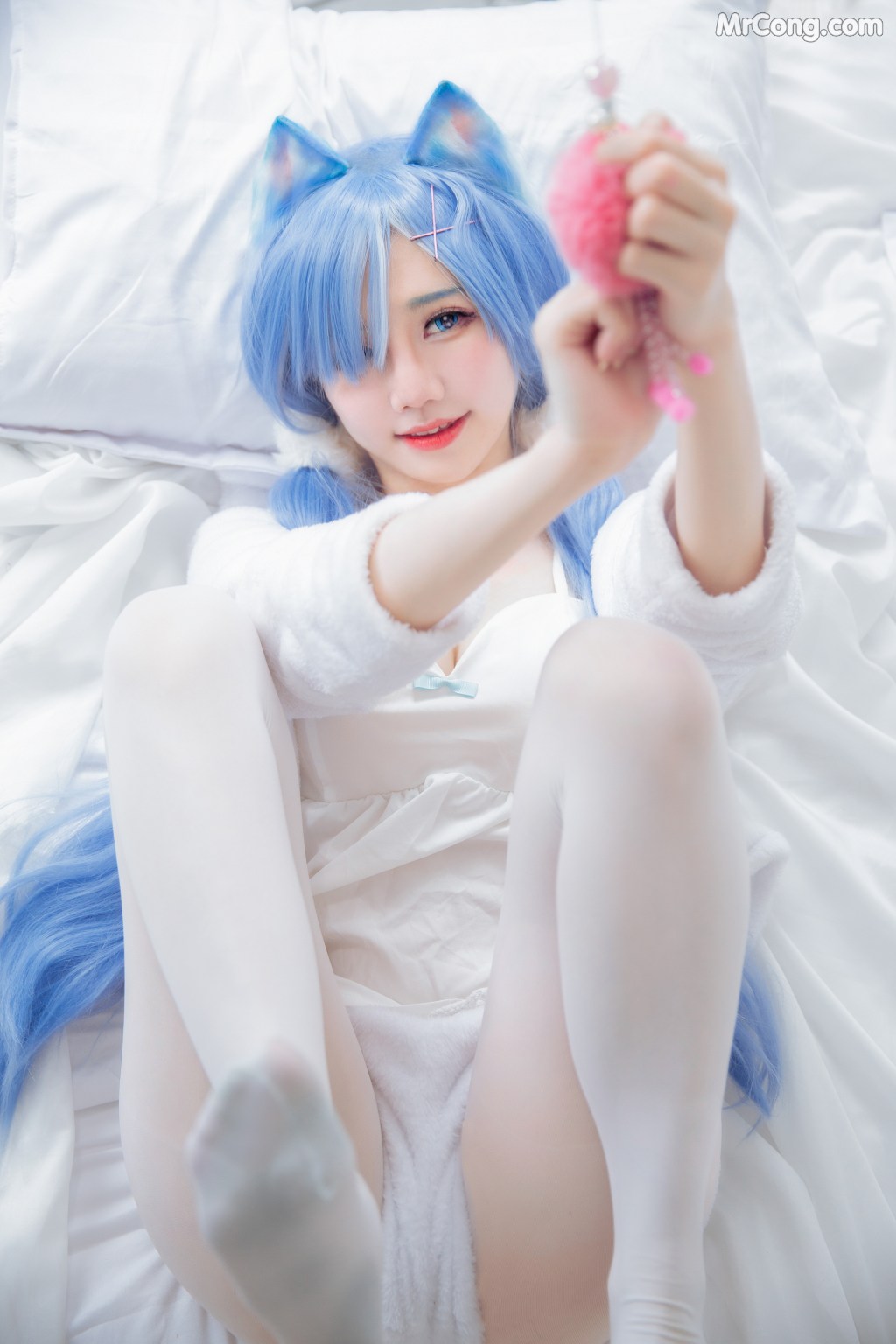 Coser@Sally多啦雪 (Sally Dorasnow): [ReZero][Rem] White Kitty (49 photos)