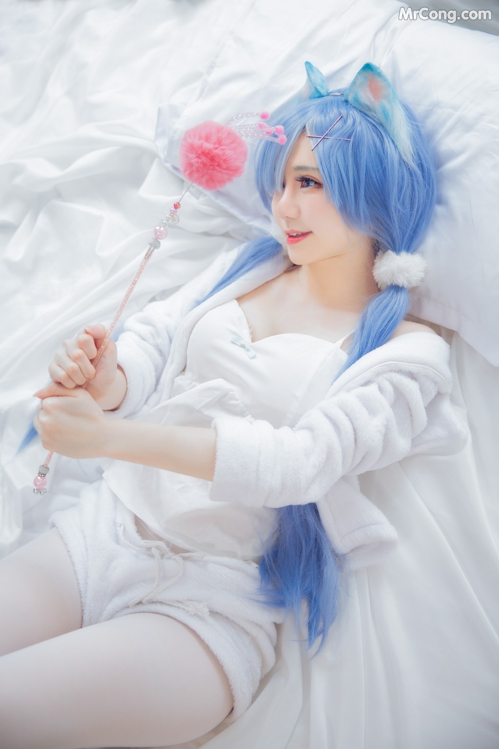 Coser@Sally多啦雪 (Sally Dorasnow): [ReZero][Rem] White Kitty (49 photos)