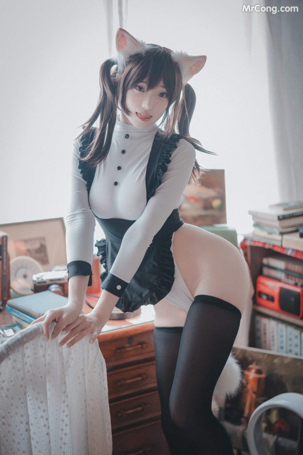 DJAWA Photo – Bambi (밤비) & Sonson (손손): “Maid Mansion W” (153 photos)