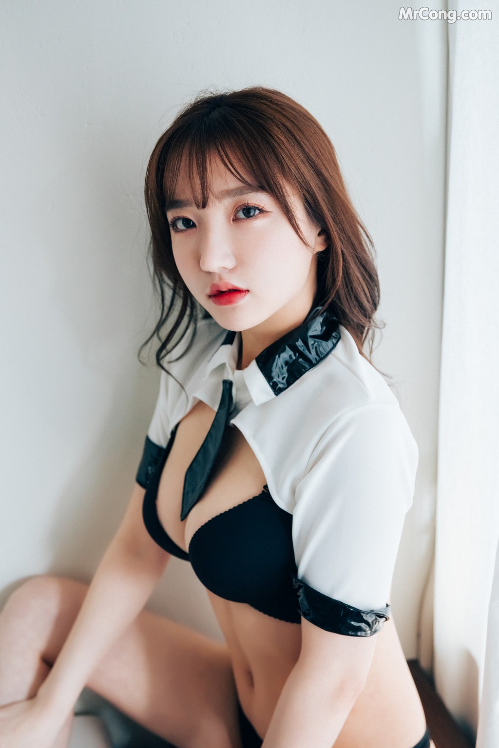 [Loozy] Maximum Vol.2 – Son Ye-Eun (손예은) (63 photos + 35 videos)