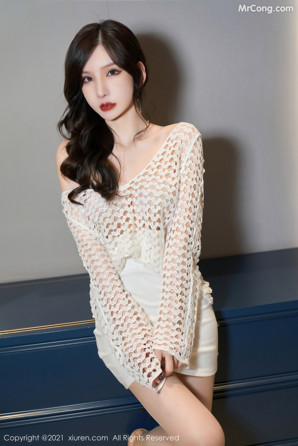 XIUREN No.3897: Zhou Yuxi (周于希Sandy) (71 photos)