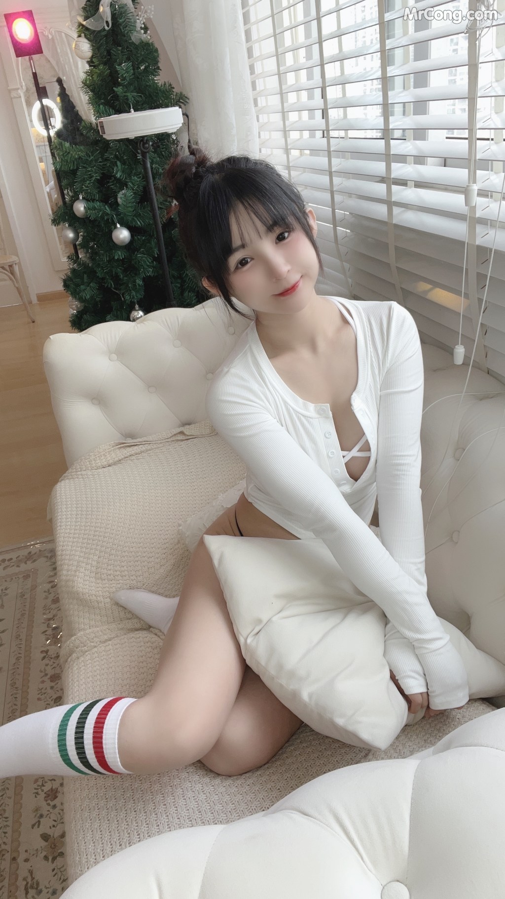 Coser@桜井宁宁 Vol.042: 居家少女 (60 photos + 1 video) – Page 4