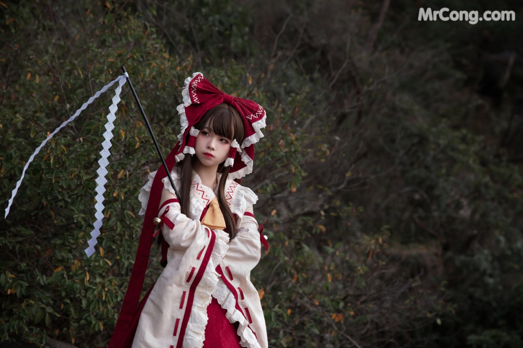 Coser@G44不会受伤 Vol.031: 灵梦 (20 photos)