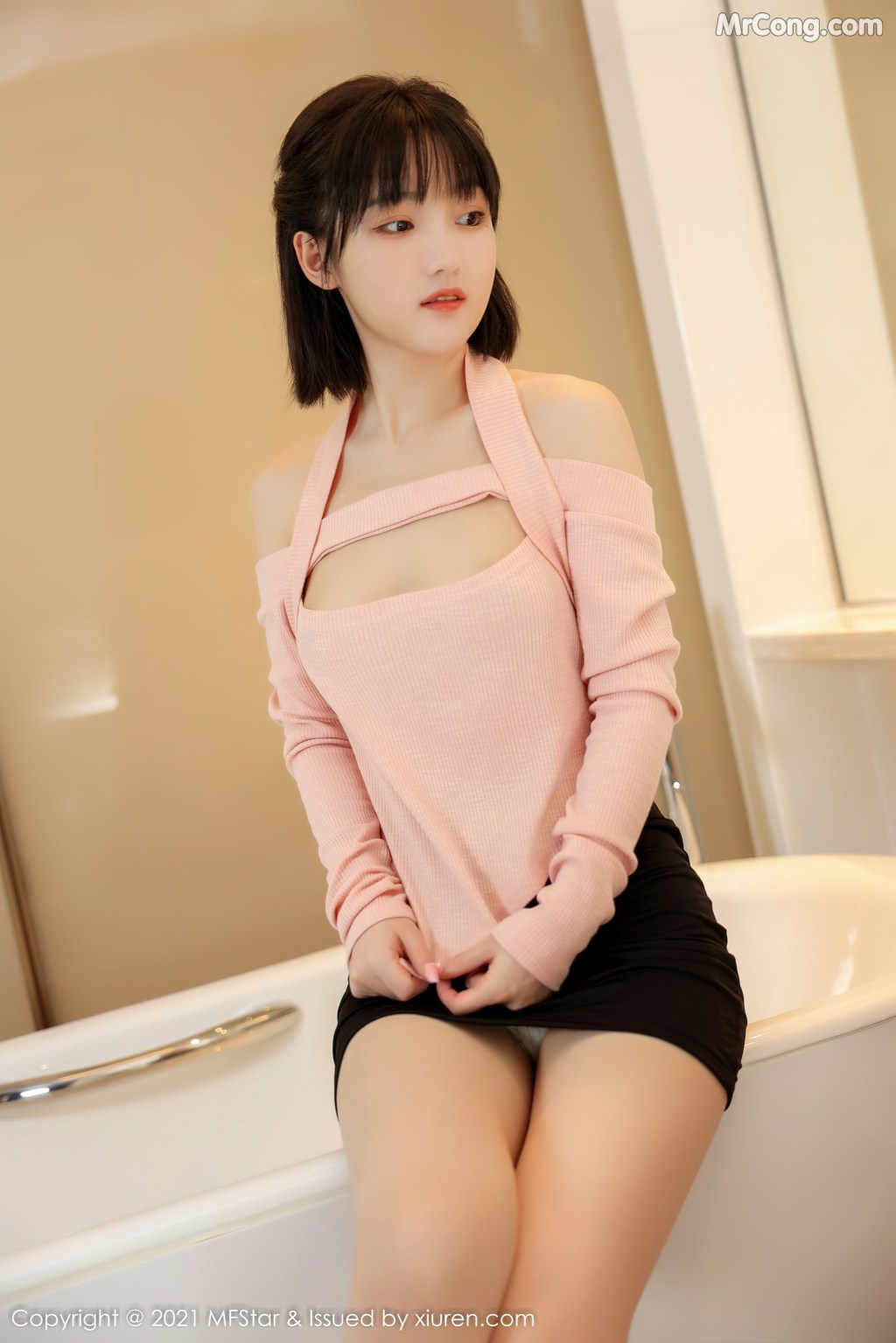MFStar Vol.545: 甜筒晓彤 (57 photos)