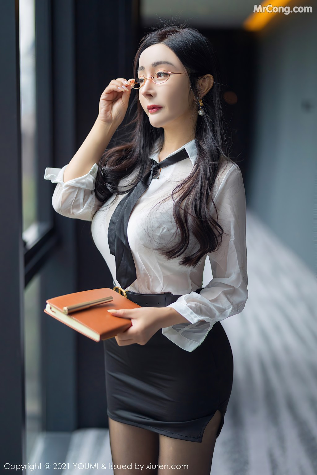YouMi Vol.723: Yun Er (允爾) (89 photos)