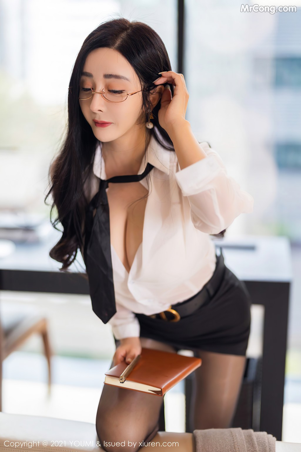 YouMi Vol.723: Yun Er (允爾) (89 photos) – Page 4
