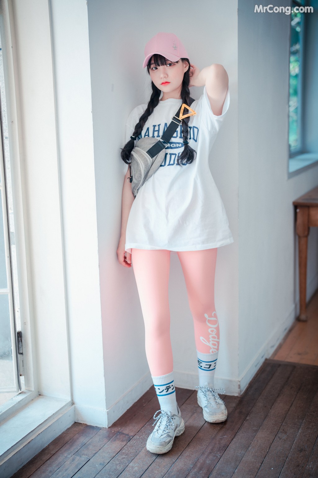 DJAWA Photo – Jeong Jenny (정제니): “Loose and Tight Pink” (159 photos)