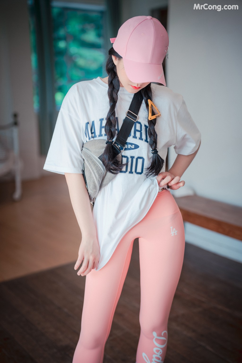DJAWA Photo – Jeong Jenny (정제니): “Loose and Tight Pink” (159 photos)