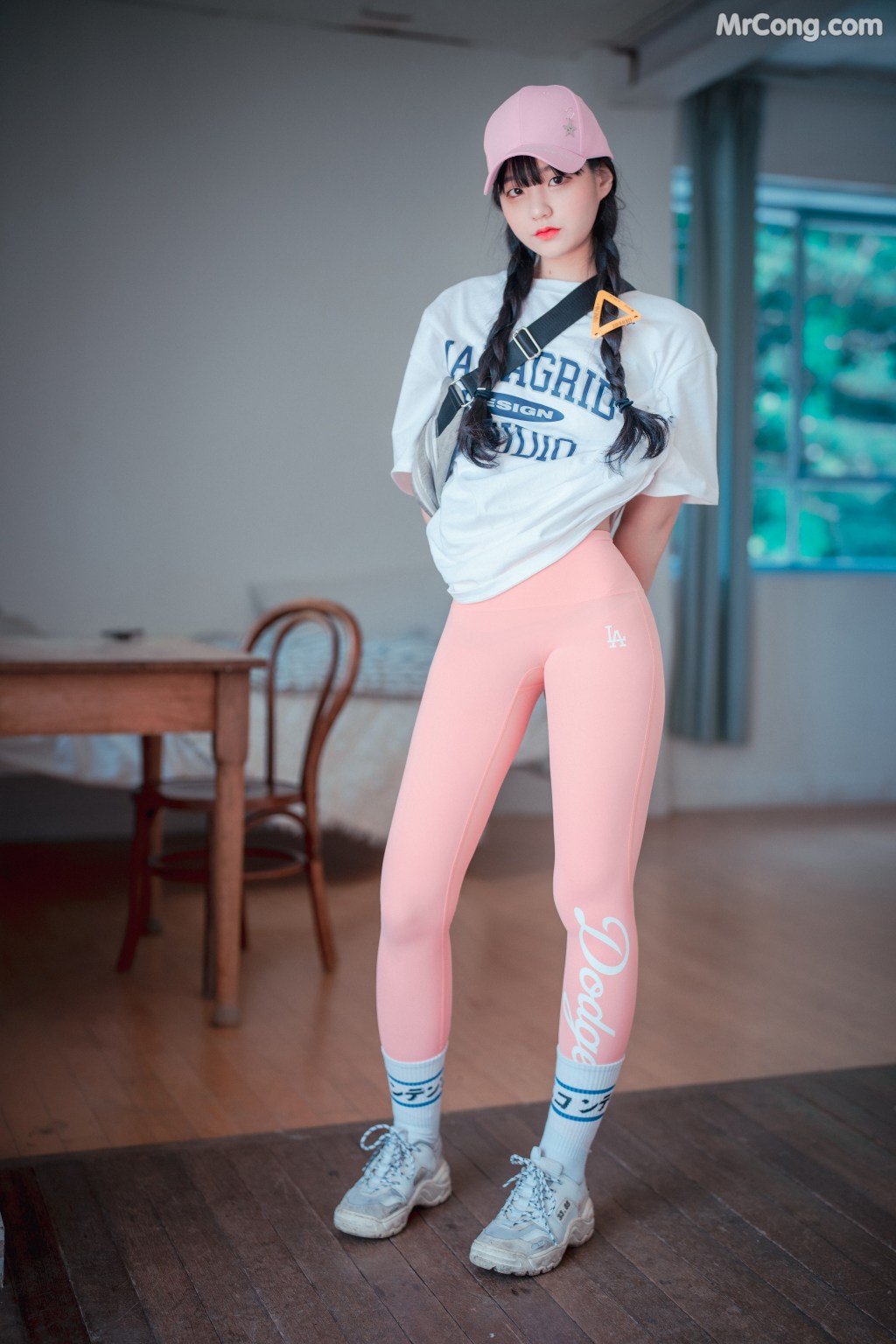 DJAWA Photo – Jeong Jenny (정제니): “Loose and Tight Pink” (159 photos)