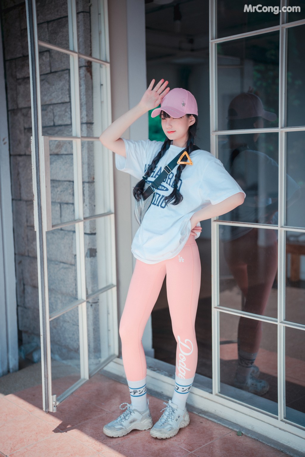 DJAWA Photo – Jeong Jenny (정제니): “Loose and Tight Pink” (159 photos)