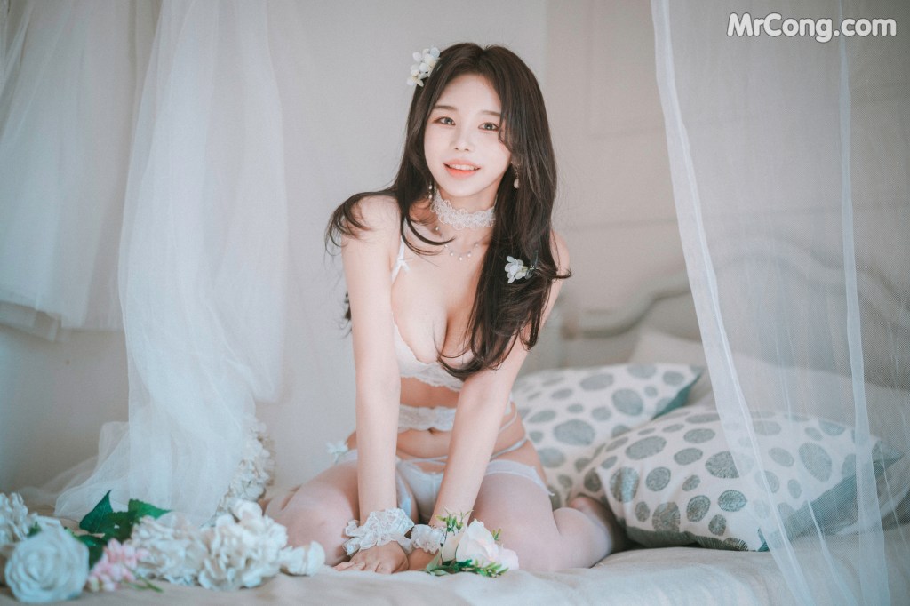 DJAWA Photo – Zzyuri (쮸리): “Alluring White” (44 photos)