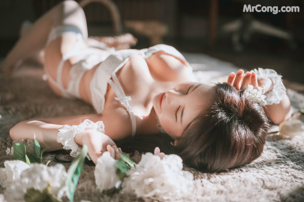 DJAWA Photo – Zzyuri (쮸리): “Alluring White” (44 photos) – Page 2