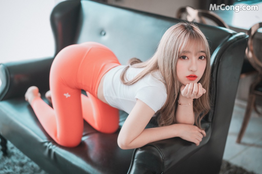 DJAWA Photo – HaNari (하나리): “Red Orange & Cool Mint” (50 photos)