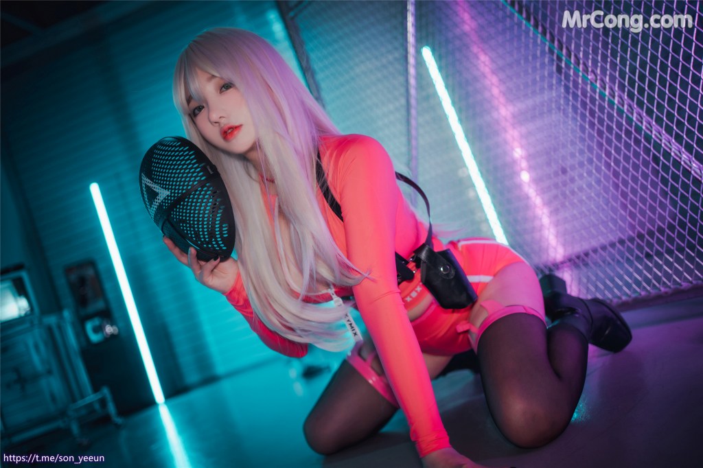 DJAWA Photo – Son Ye-Eun (손예은): “[Squid Game] Triangle Soldier” (56 photos) – Page 2