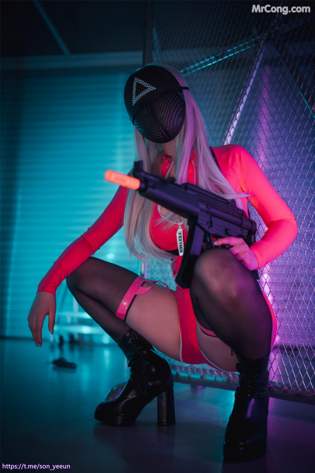 DJAWA Photo – Son Ye-Eun (손예은): “[Squid Game] Triangle Soldier” (56 photos) – Page 6