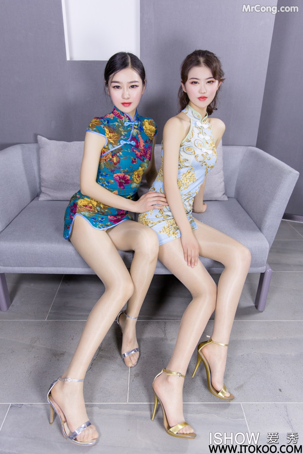 ISHOW No.300: Yang Yi Yi (杨伊伊Eva) & 范芳宛 (31 photos) – Page 2
