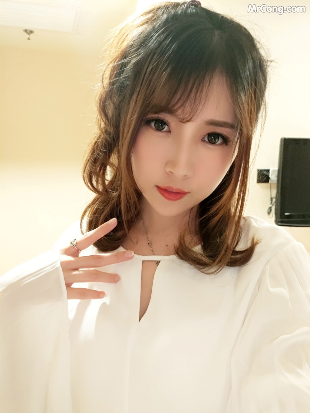 Coser@小女巫露娜 Vol.001: OL风肤色连裤袜 (40 photos)