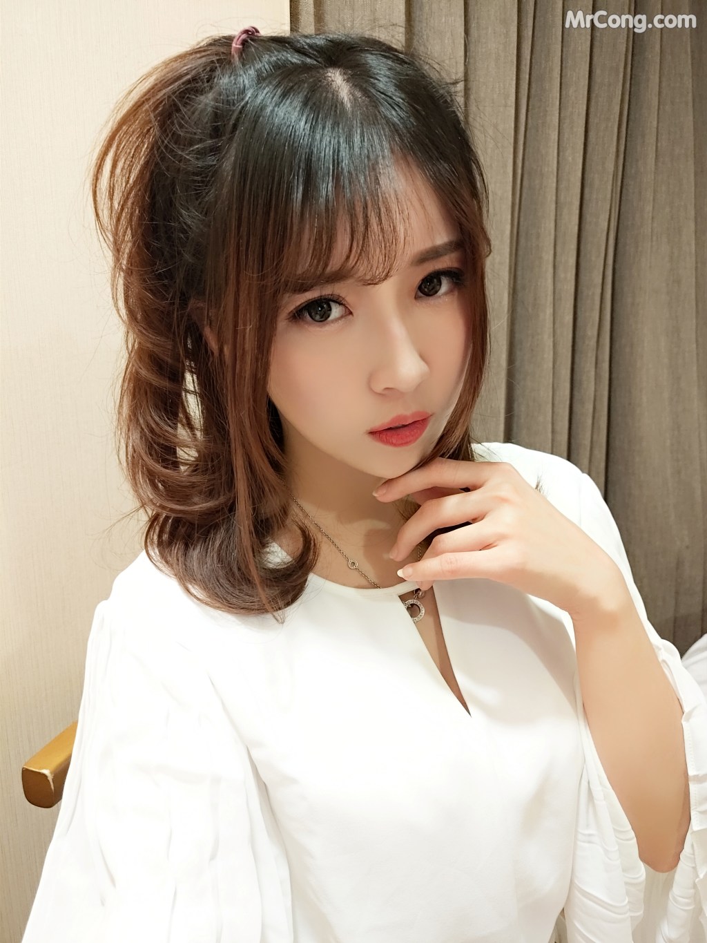 Coser@小女巫露娜 Vol.001: OL风肤色连裤袜 (40 photos)