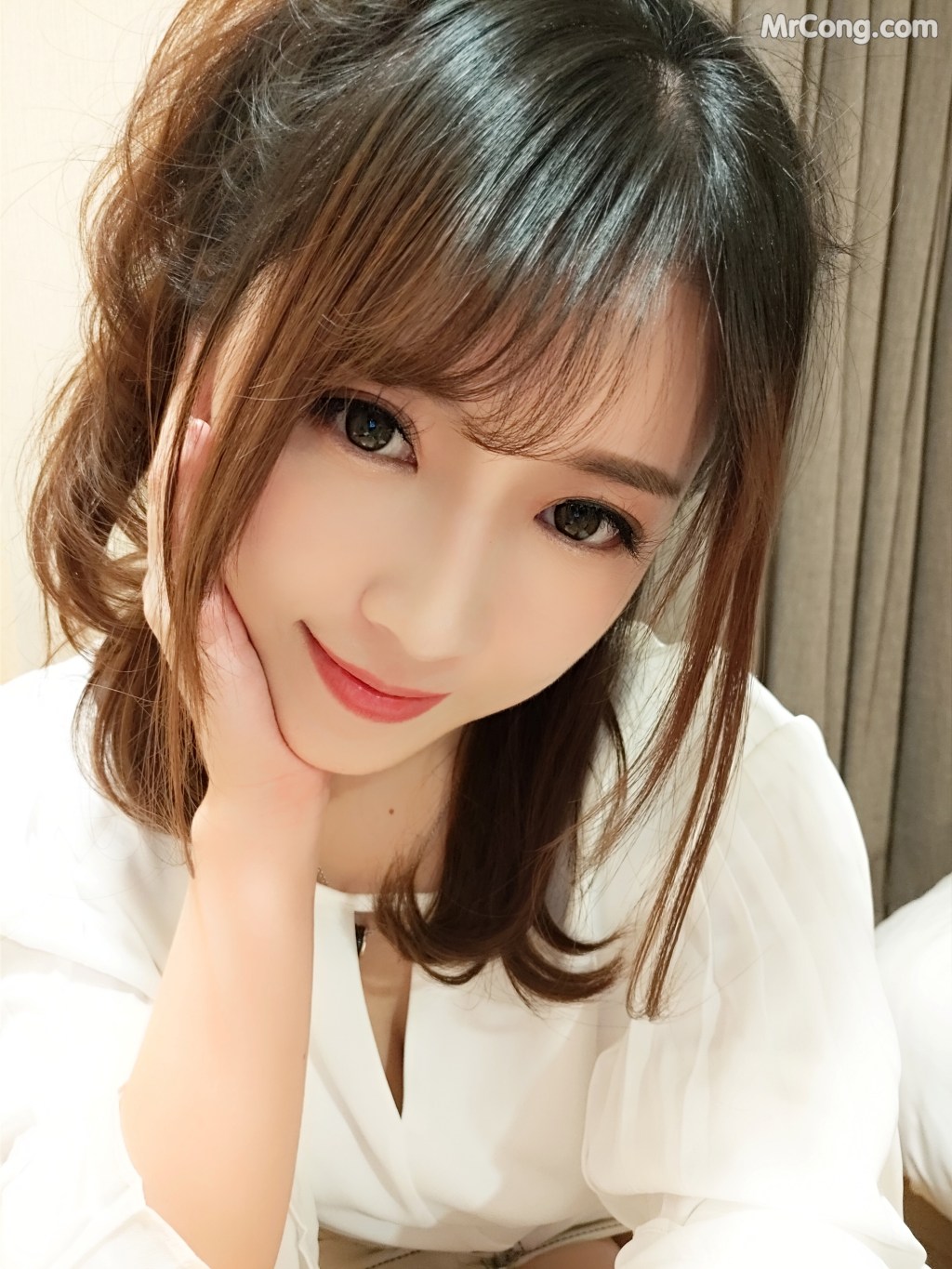 Coser@小女巫露娜 Vol.001: OL风肤色连裤袜 (40 photos)