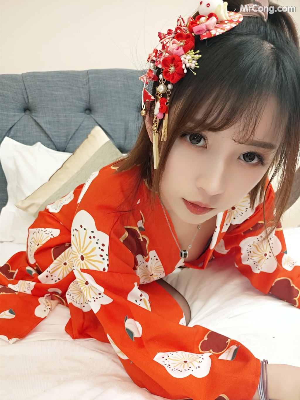 Coser@小女巫露娜 Vol.002: 和服桃心黑色长筒袜 (44 photos) – Page 2