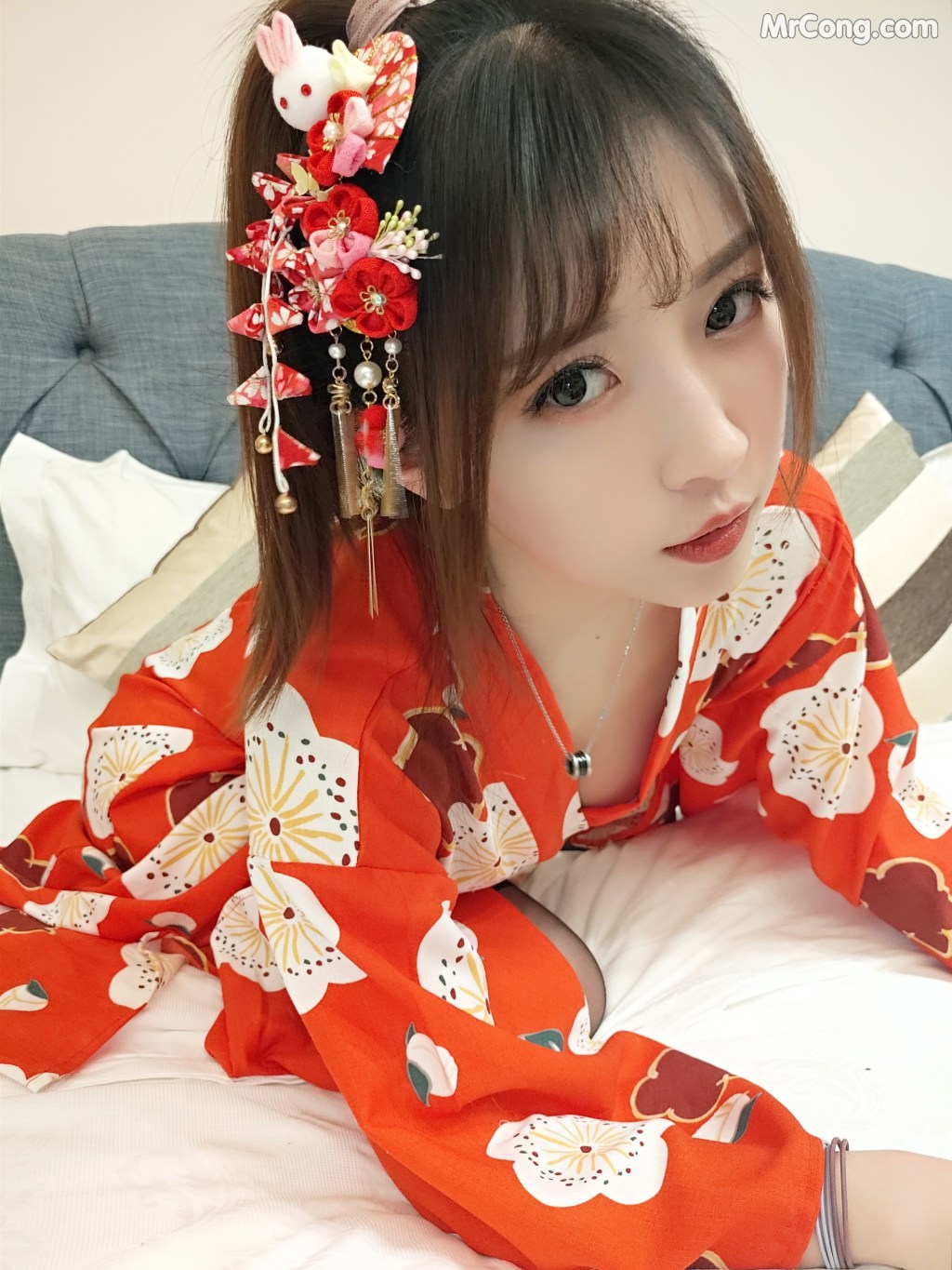 Coser@小女巫露娜 Vol.002: 和服桃心黑色长筒袜 (44 photos) – Page 2