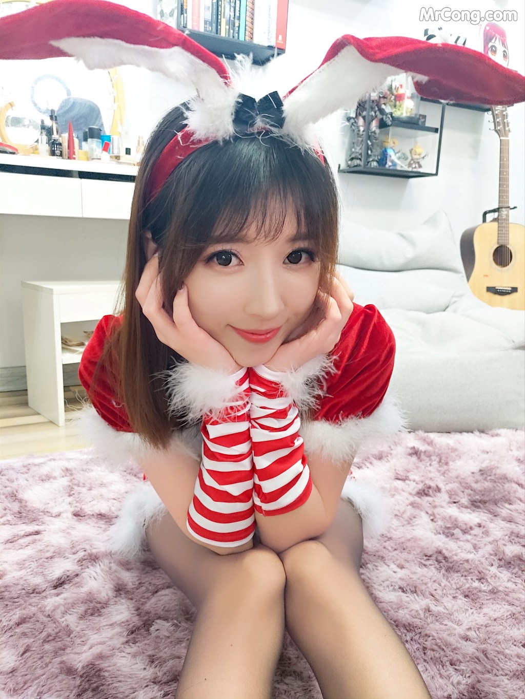 Coser@小女巫露娜 Vol.003: 圣诞装 (37 photos)