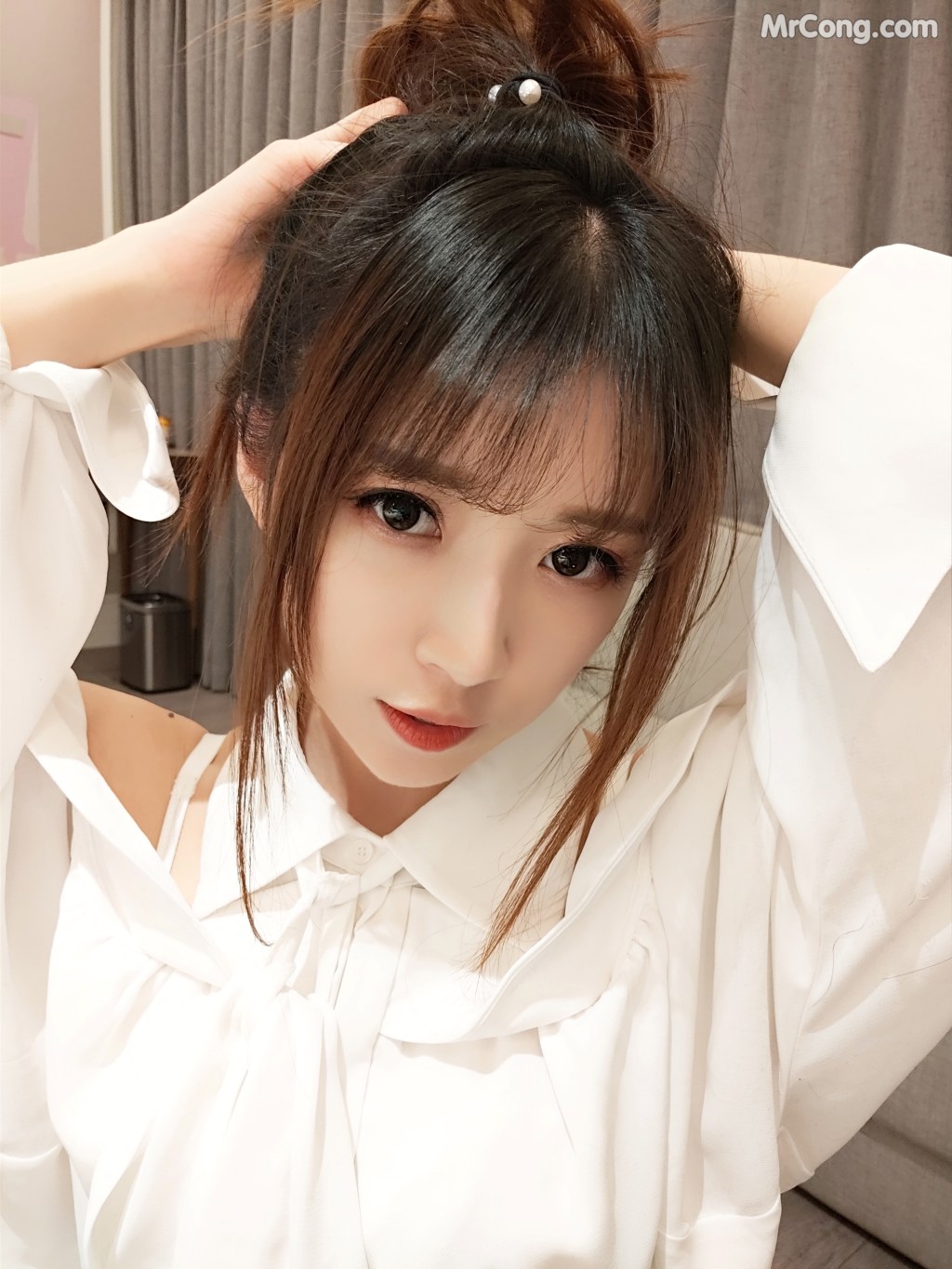 Coser@小女巫露娜 Vol.004: 条纹提花白衬衣 (39 photos) – Page 4