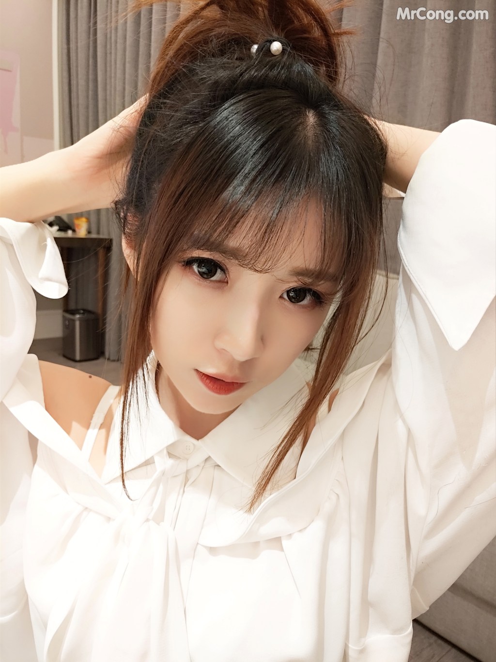 Coser@小女巫露娜 Vol.004: 条纹提花白衬衣 (39 photos) – Page 4