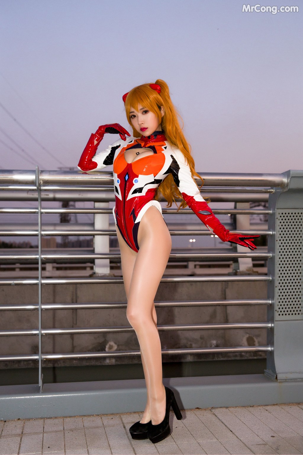 Coser@小女巫露娜 Vol.007: 明日香油亮款 (36 photos)