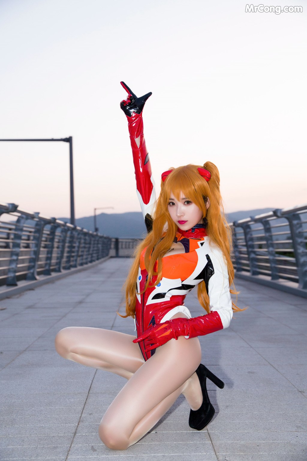 Coser@小女巫露娜 Vol.007: 明日香油亮款 (36 photos)